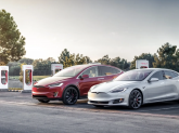 Tesla обновляет свою сеть быстрых зарядок Supercharger до 300 кВт