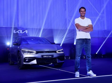 Профессиональный теннисист Рафаэль Надаль будет продвигать электромобили